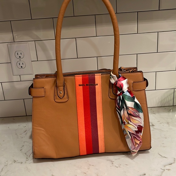 Dana Buchman Handbags - Brown handbag with lots of pockets